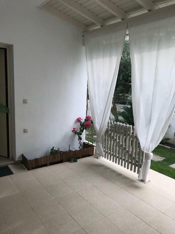 Irina House Pefkohori Apartamento Exterior foto